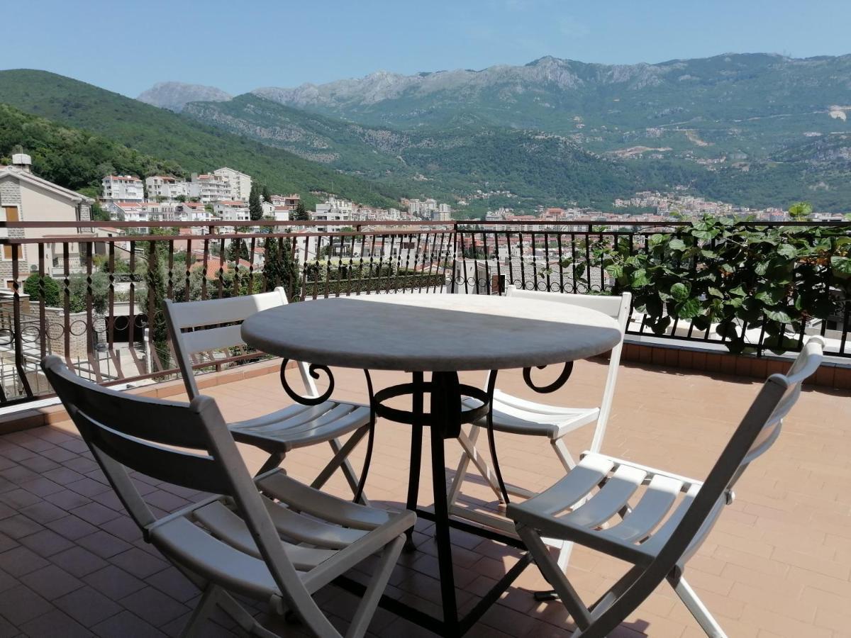 Lovely Apartment With Big Terrace In ブドヴァ エクステリア 写真
